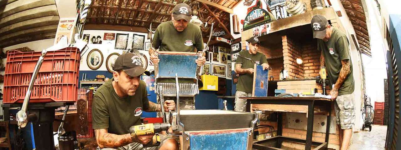 O empreendedor por trás da moda das barbearias